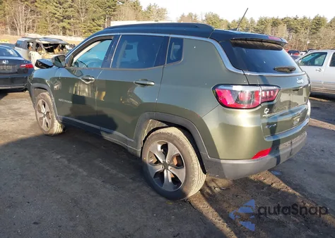 2018 Jeep Compass Latitude 4X4 z USA, uszkodzony, nr VIN 3C4NJDBB2JT334592